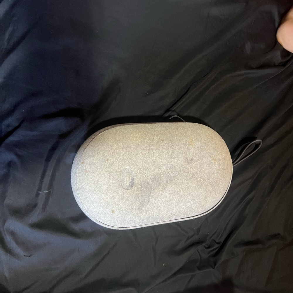 Oculus quest 2 & case